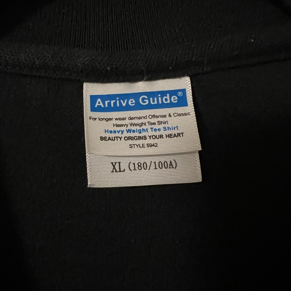 A Toronto Maple Leaf Polo Shirt in XL - Picture 3 of 6